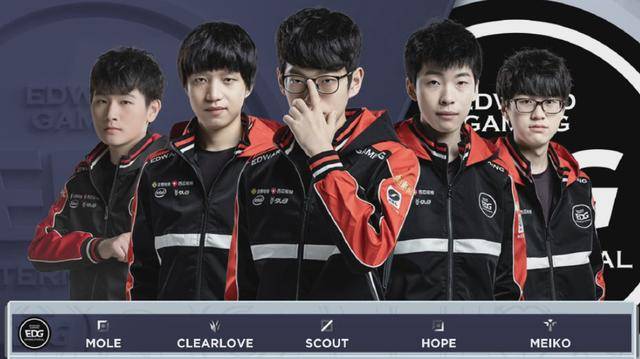 队的比赛中 队的比赛中