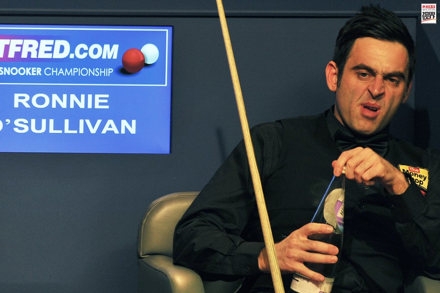 瞬息万变的 瞬息万变的